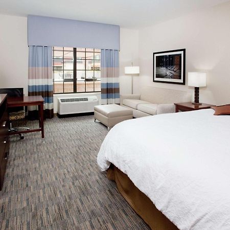 Hampton Inn & Suites Chapel Hill/Carrboro Extérieur photo