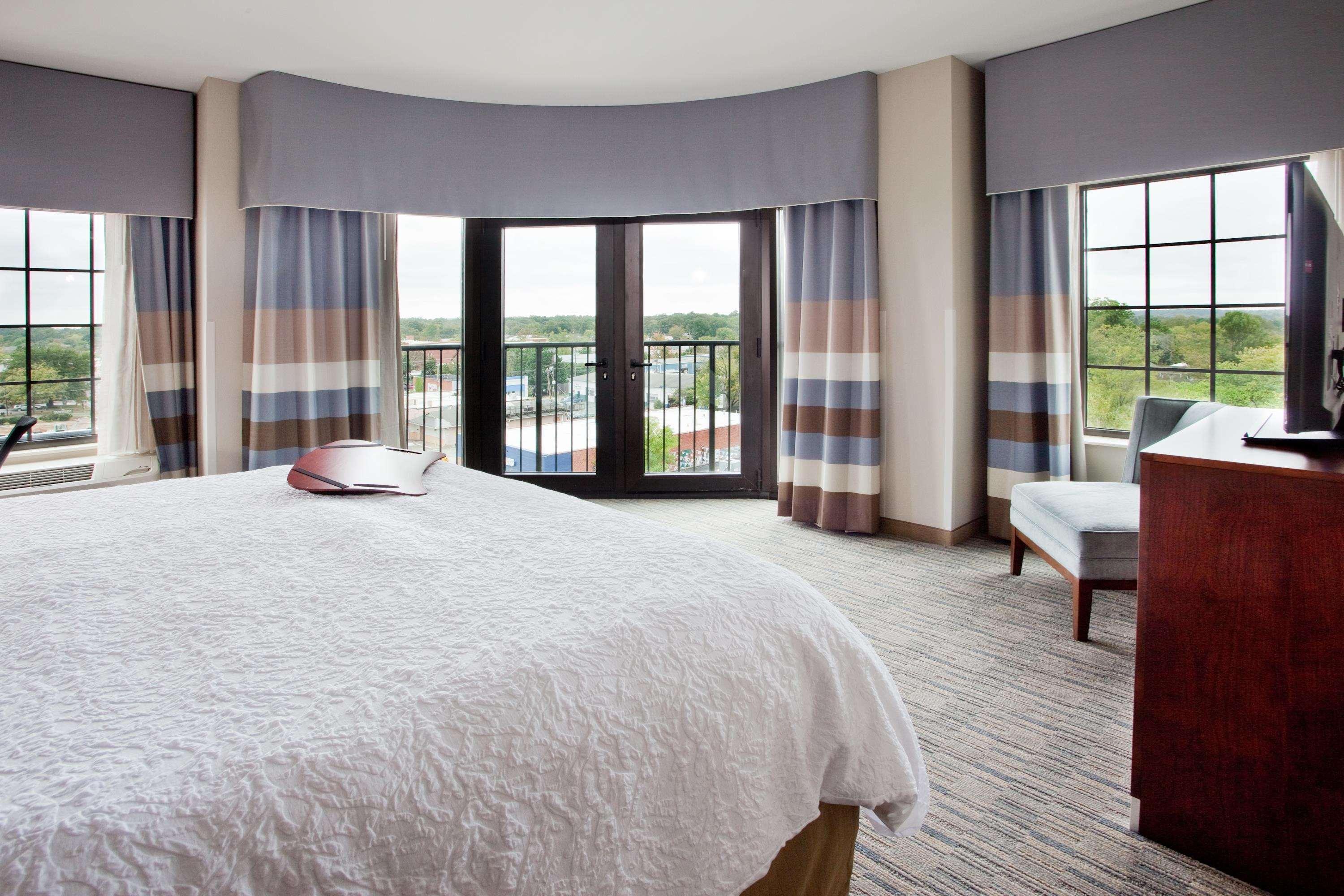 Hampton Inn & Suites Chapel Hill/Carrboro Extérieur photo