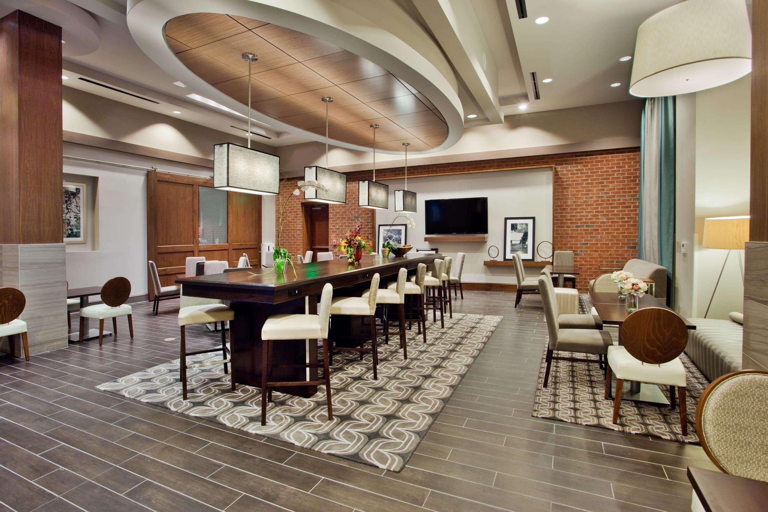 Hampton Inn & Suites Chapel Hill/Carrboro Extérieur photo
