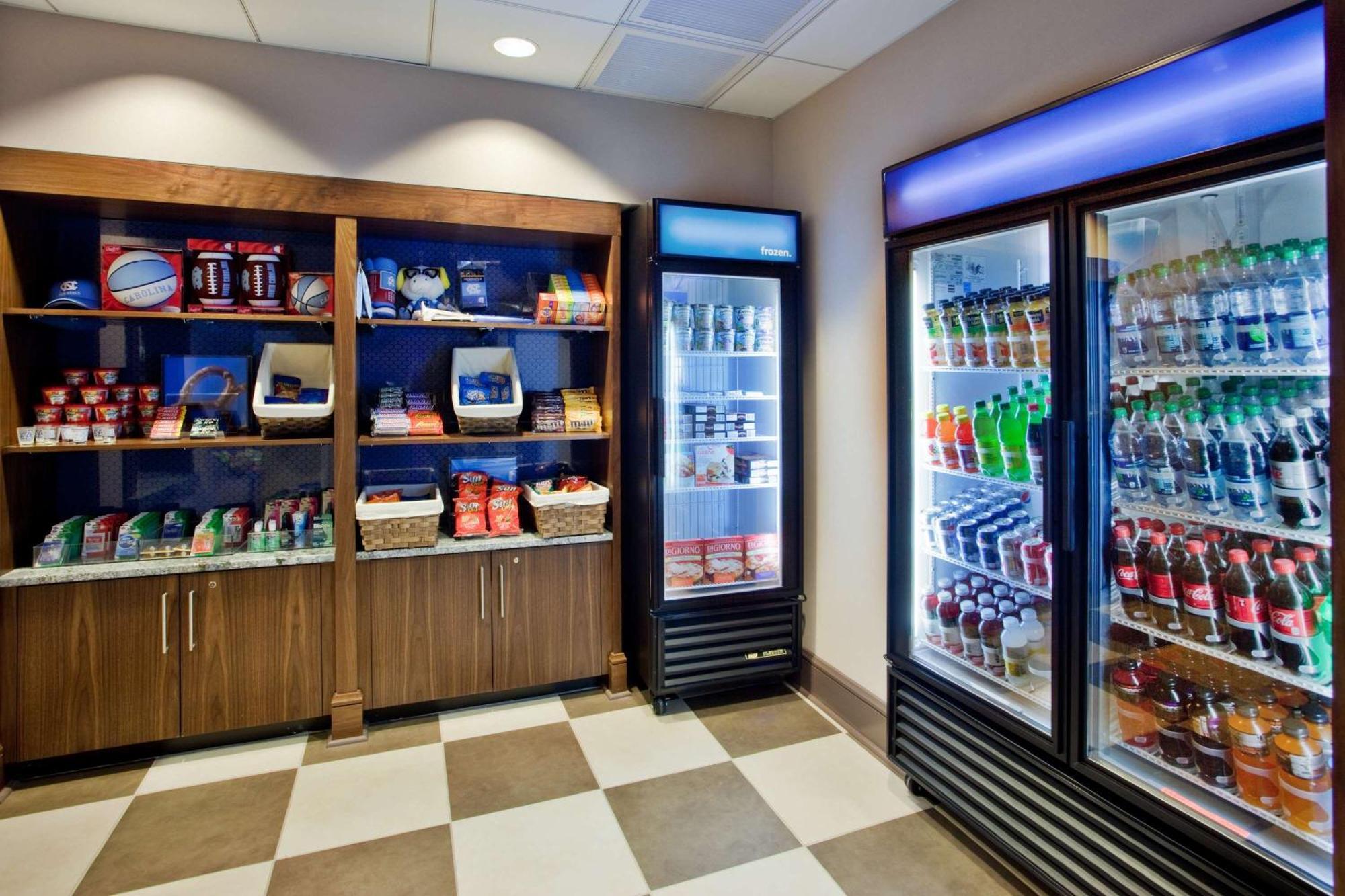 Hampton Inn & Suites Chapel Hill/Carrboro Extérieur photo