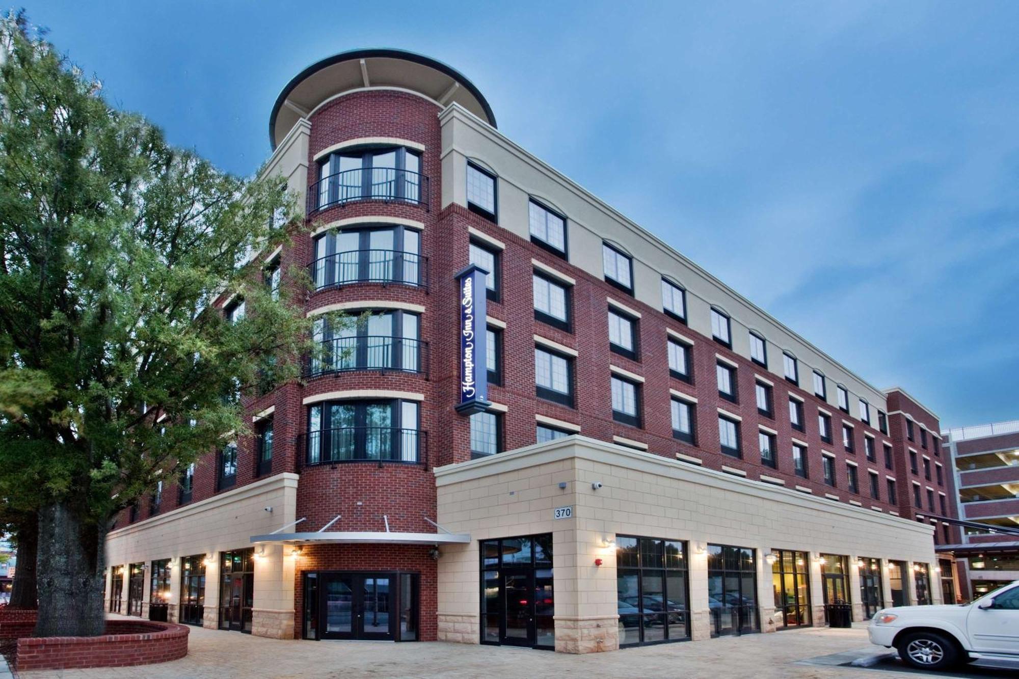 Hampton Inn & Suites Chapel Hill/Carrboro Extérieur photo