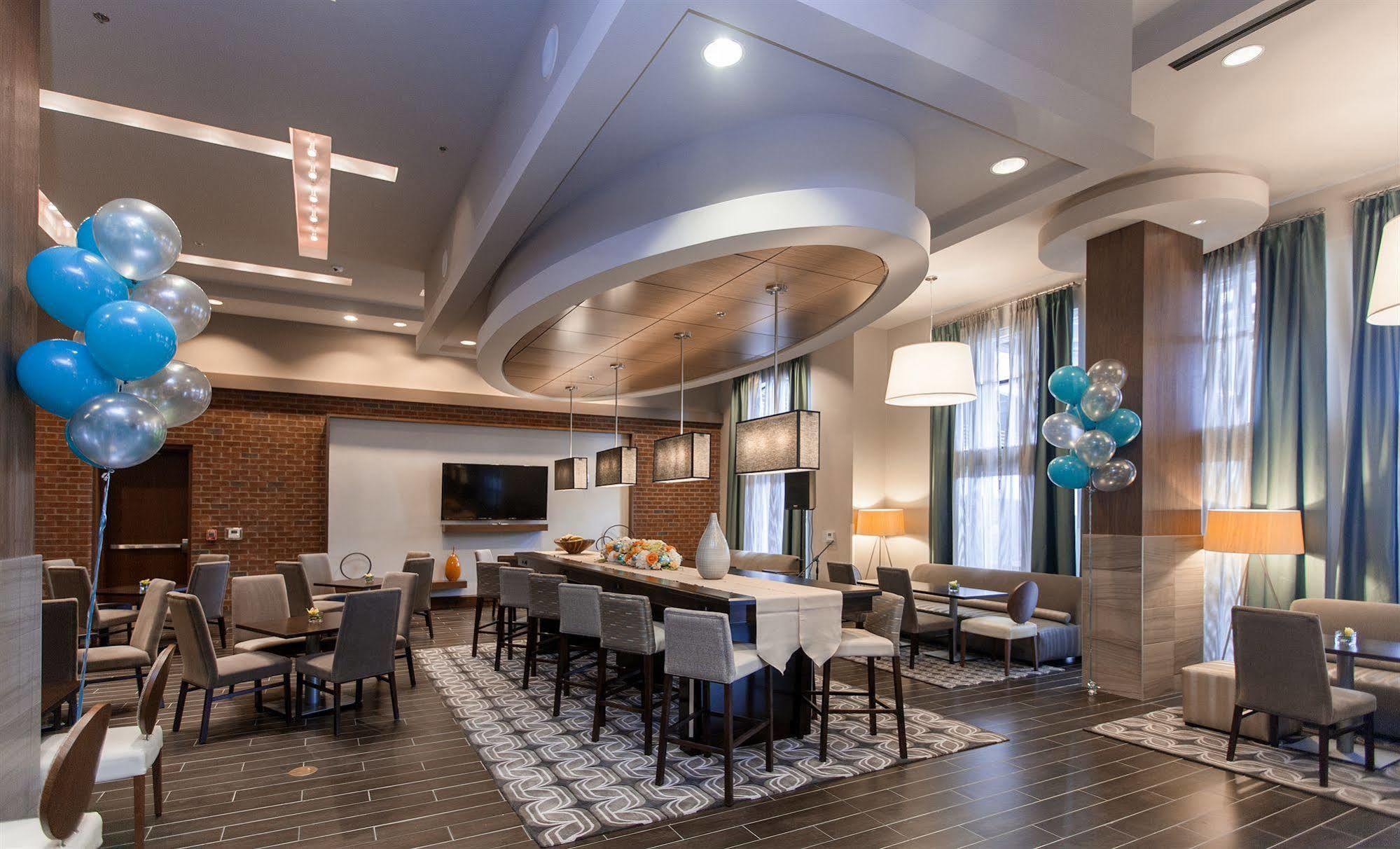 Hampton Inn & Suites Chapel Hill/Carrboro Extérieur photo