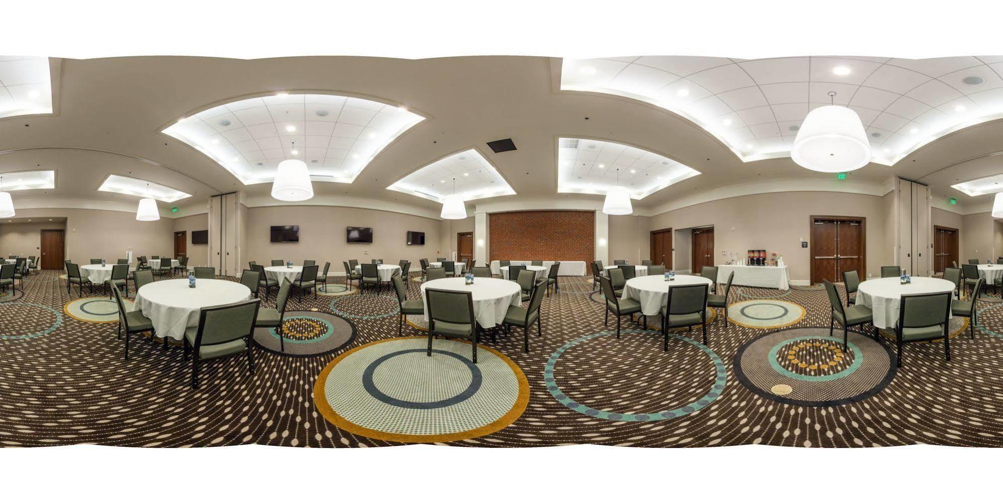 Hampton Inn & Suites Chapel Hill/Carrboro Extérieur photo